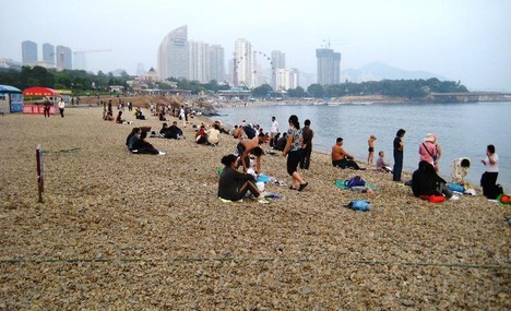 4628834-xinghai_beach_surroundings_dalian_china_dalian